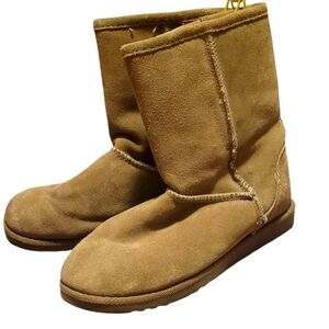 Xiliration Tan Suede Boots Size 8 Womens